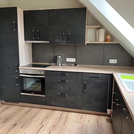 Luxus Lindenhof Apartments -Ferienwohnungen In Friesland An Der Nordsee Am Naturschutzgebiet Urwald Neuenburg  Phòng bức ảnh
