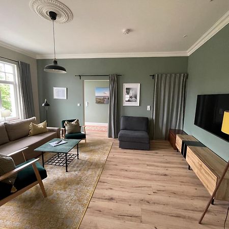 Luxus Lindenhof Apartments -Ferienwohnungen In Friesland An Der Nordsee Am Naturschutzgebiet Urwald Neuenburg  Ngoại thất bức ảnh