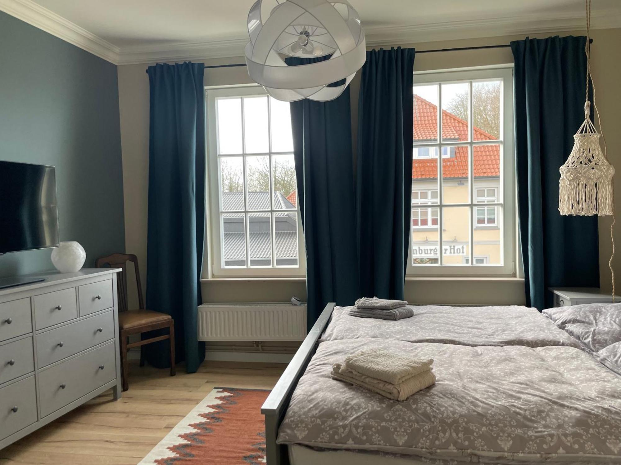 Luxus Lindenhof Apartments -Ferienwohnungen In Friesland An Der Nordsee Am Naturschutzgebiet Urwald Neuenburg  Phòng bức ảnh