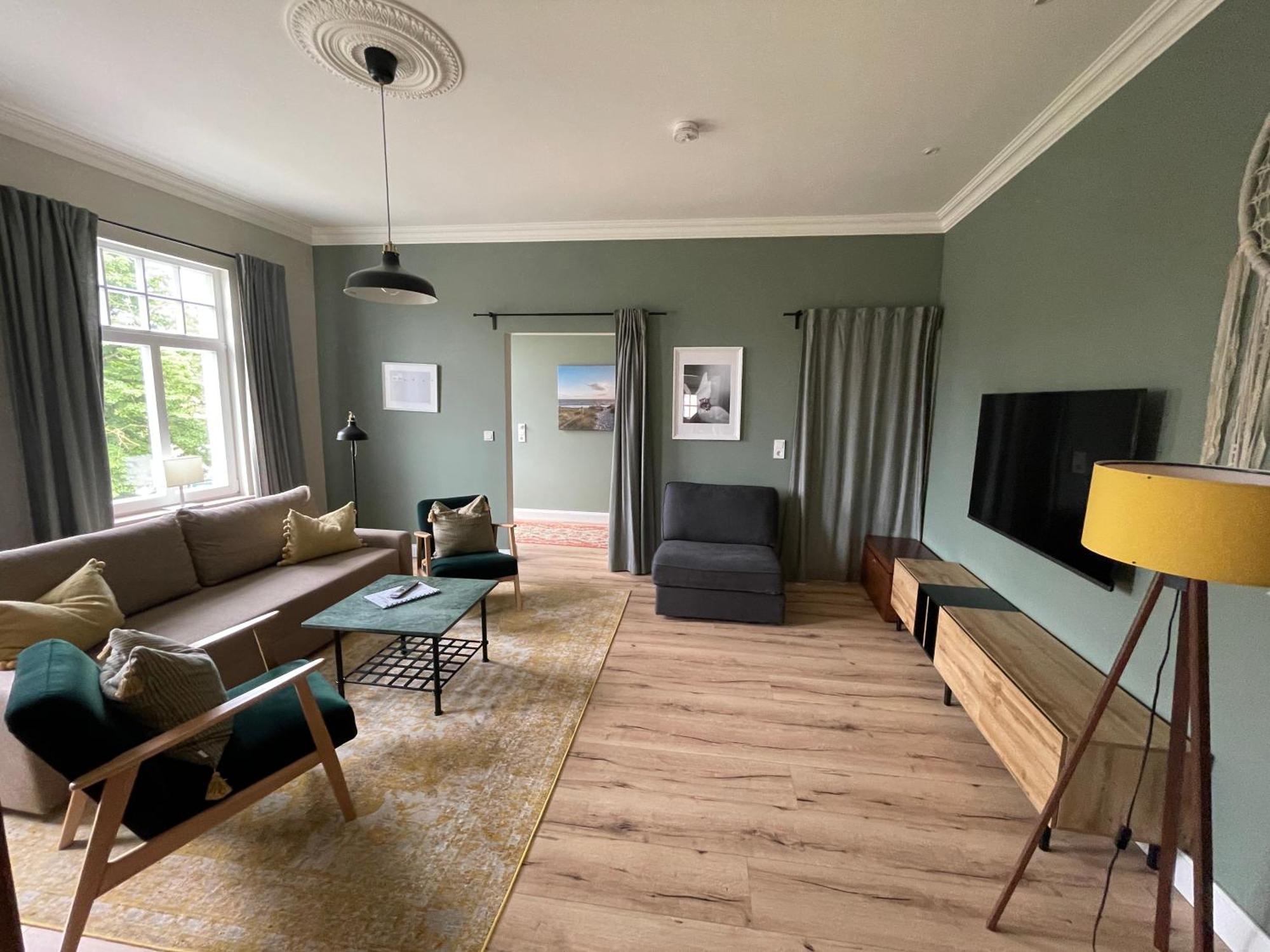 Luxus Lindenhof Apartments -Ferienwohnungen In Friesland An Der Nordsee Am Naturschutzgebiet Urwald Neuenburg  Ngoại thất bức ảnh